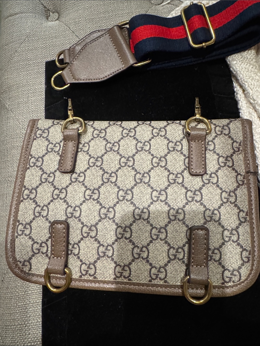 Gucci Supreme Canvas Bag - Picture 3 of 16